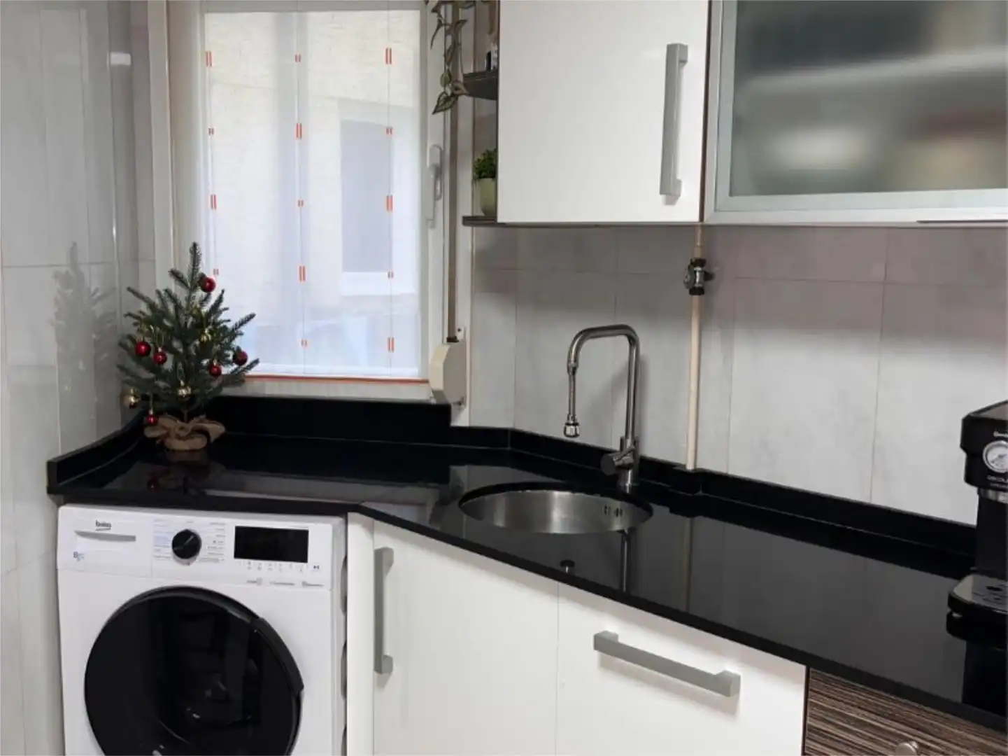 Piso en venta en Avenida Pérez Galdós, 74, Juzgados Cocina de Piso en venta en Logroño