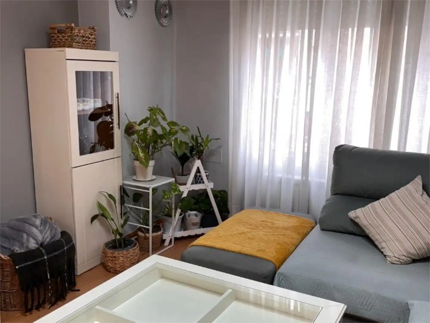 Piso en venta en Avenida Pérez Galdós, 74, Juzgados Sala de estar de Piso en venta en Logroño