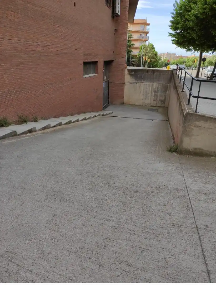 Garatge de lloguer a Carrer Josep Pla, 1, Vista Alegre Aparcament de Garatge de lloguer en Mataró