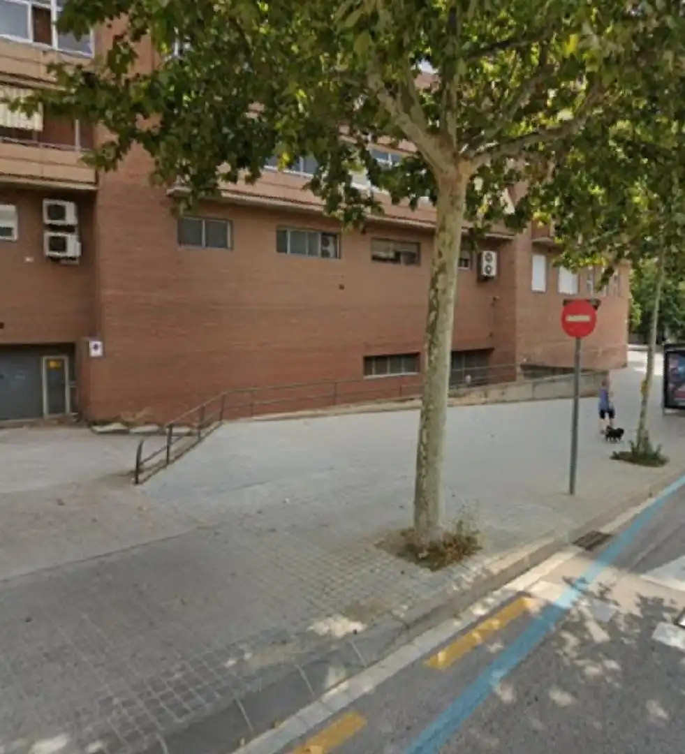 Garatge de lloguer a Carrer Josep Pla, 1, Vista Alegre Vista exterior de Garatge de lloguer en Mataró