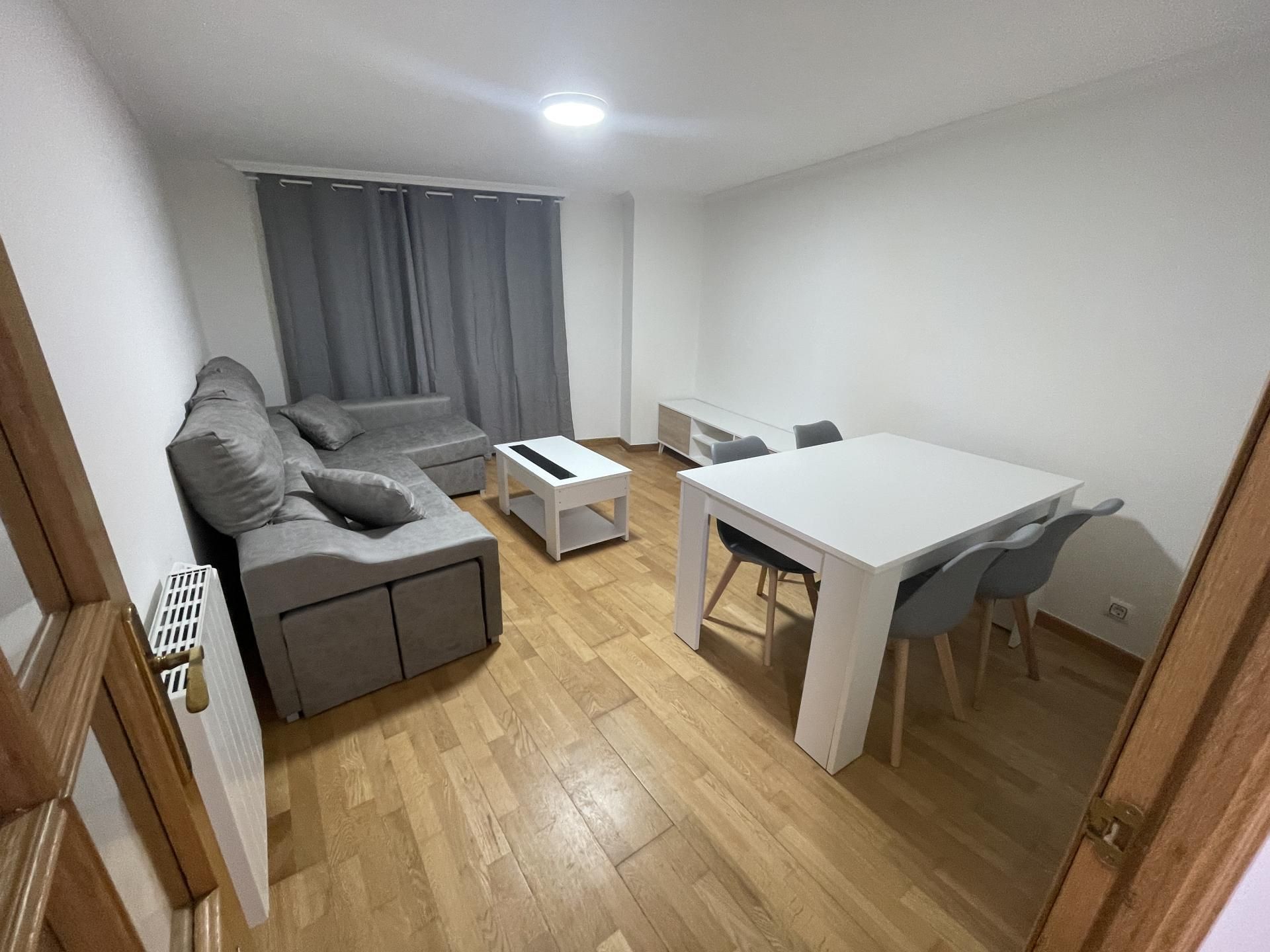 Pis de lloguer a Rúa Otero Pedraio, 1, A Cañiza Sala d'estar de Pis de lloguer en A Cañiza amb Calefacció, Moblat i Videoporter