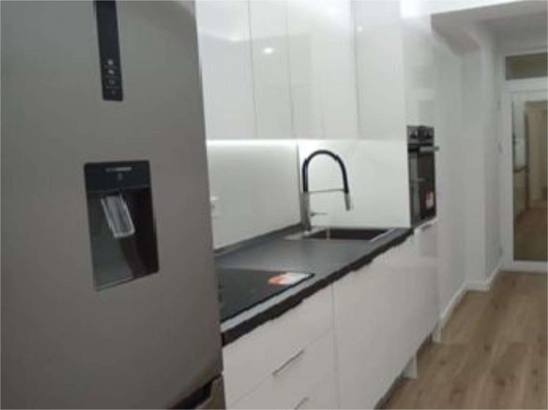 Pis en venda a Calle Antonio Rubio Torres, C11, Fuengirola Cuina de Pis en venda en Fuengirola amb Aire condicionat i Terrassa