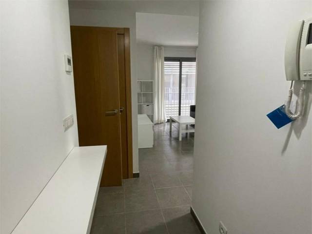 Piso en Alquiler en Avenida Camp de Morvedre, 111 en Ciutat del Transport - La Salera