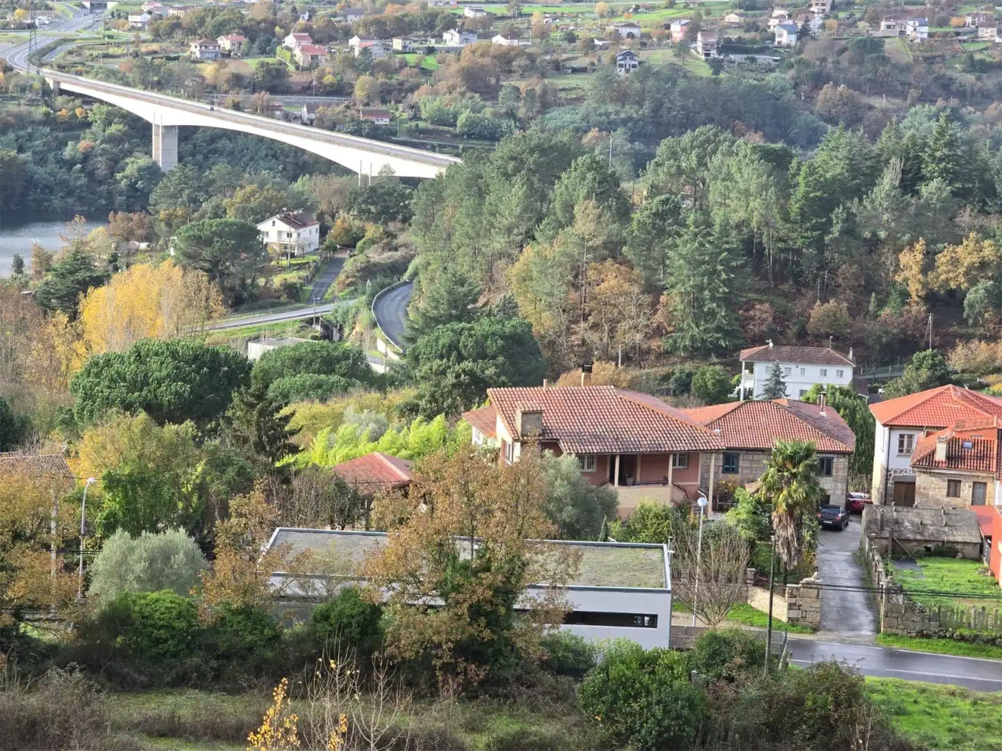 Casa o xalet en venda a Aldea a Pousa, 1, As Lagoas Vista exterior de Casa o xalet en venda en Ourense Capital amb Terrassa, Piscina i Balcó
