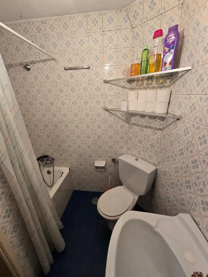 Casa o xalet en venda a Aldea a Pousa, 1, As Lagoas Bany de Casa o xalet en venda en Ourense Capital amb Terrassa, Piscina i Balcó