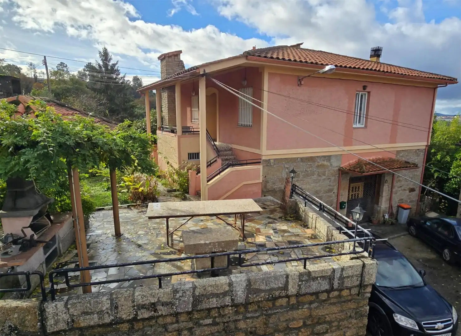 Casa o xalet en venda a Aldea a Pousa, 1, As Lagoas Vista exterior de Casa o xalet en venda en Ourense Capital amb Terrassa, Piscina i Balcó