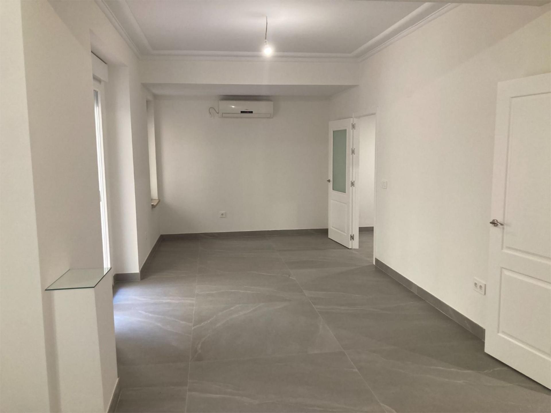 Flat to rent in Calle Infante Carlos de Borbón, 16, Parque María Luisa -Giralda Sur Flat to rent in Sevilla Capital with Air Conditioner, Heating and Terrace