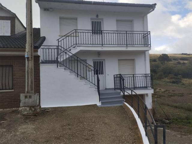 Casa-chalet en Alquiler en Valdepeñas de la Sierra