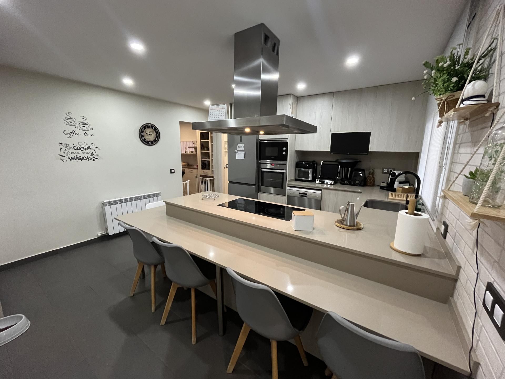 Flat for sale in Carrer Puig de la Creu, 28, Sentmenat Kitchen of Flat for sale in Sentmenat with Air Conditioner, Terrace and Balcony