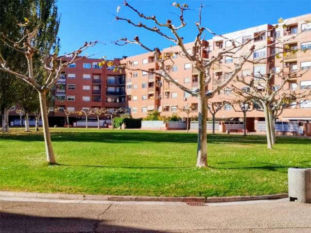 Piso en Alquiler en Avenida de Cataluña, 295 en Avda. Cataluña