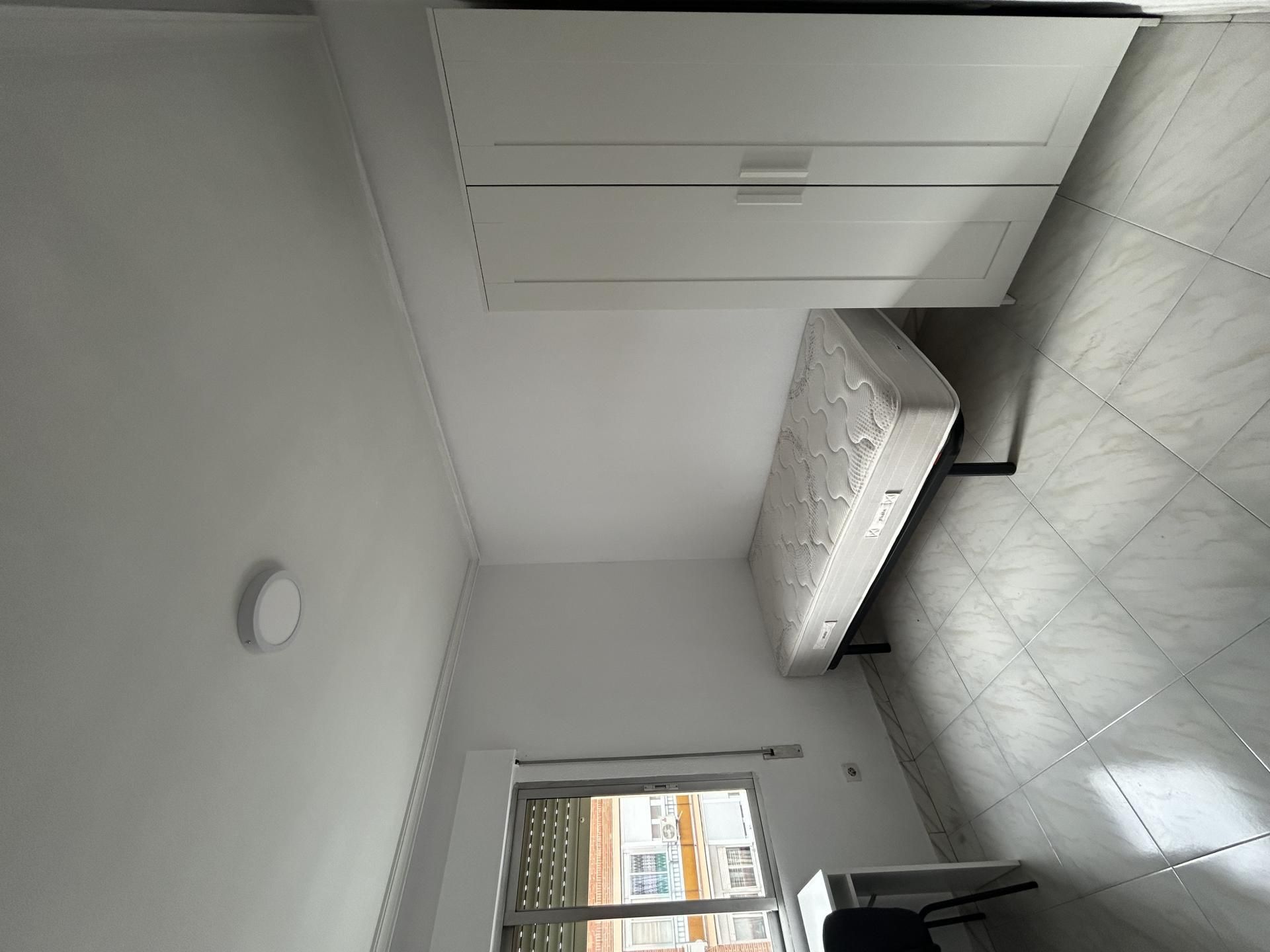 Habitación de Piso en venta en Getafe con Amueblado