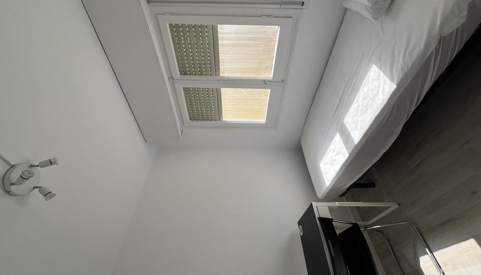 Flat to share in Carrer de Frederic Prats, 60, Centre, Barcelona - image 1 Photo 1 of Flat to share in Carrer de Frederic Prats, 60, Centre, Barcelona