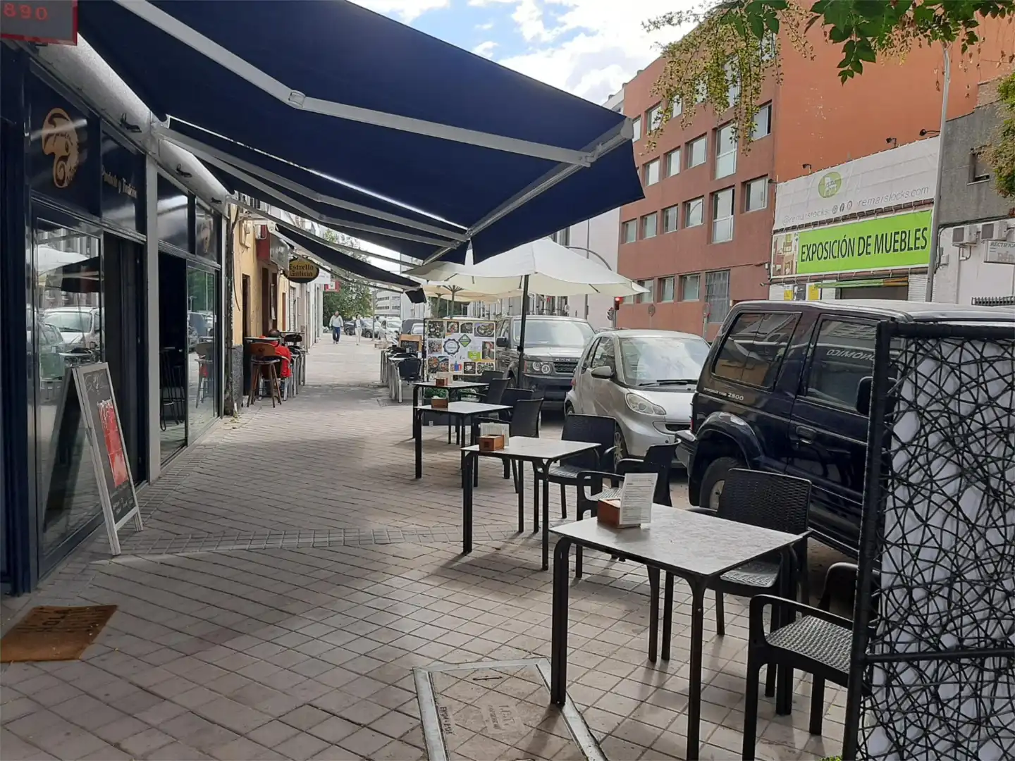 Vista exterior de Local de lloguer en Madrid amb Aire condicionat