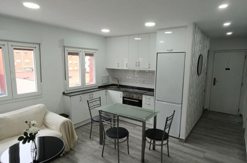 Flat to rent in Plaza Santa Bárbara, 2, San Pedro - Siana, Asturias - image 1 Photo 1 of Flat to rent in Plaza Santa Bárbara, 2, San Pedro - Siana, Asturias