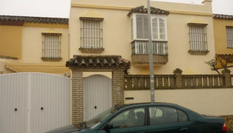 Casa adosada en venda a Calle Tifón, 3, La Soledad, Cádiz - imatge 1 Foto 1 de Casa adosada en venda a Calle Tifón, 3, La Soledad, Cádiz