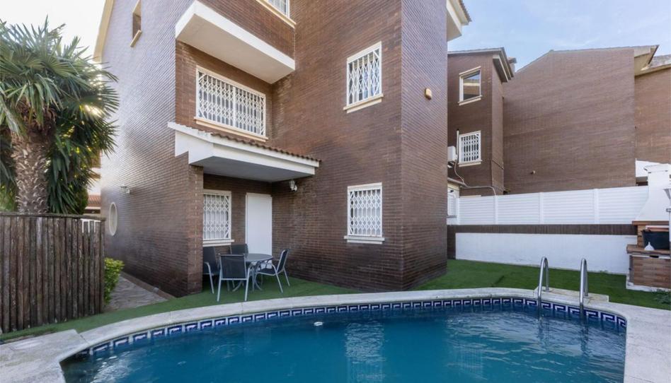 Casa adosada de lloguer a Carrer Ferrer I Guàrdia, 2, La Roureda, Barcelona - imatge 1 Foto 1 de Casa adosada de lloguer a Carrer Ferrer I Guàrdia, 2, La Roureda, Barcelona