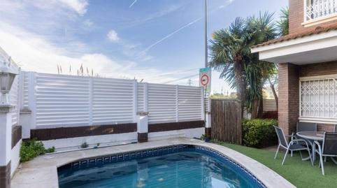 Casa adosada de lloguer a Carrer Ferrer I Guàrdia, 2, La Roureda, Barcelona - imatge 2 Foto 2 de Casa adosada de lloguer a Carrer Ferrer I Guàrdia, 2, La Roureda, Barcelona