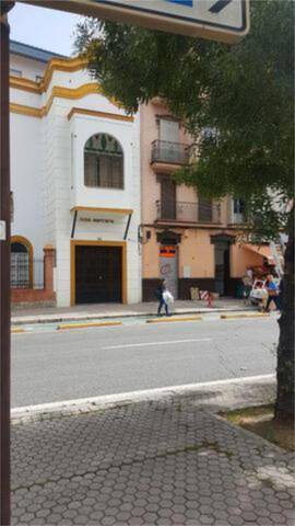 Local comercial en Alquiler en La Calzada - La Florida