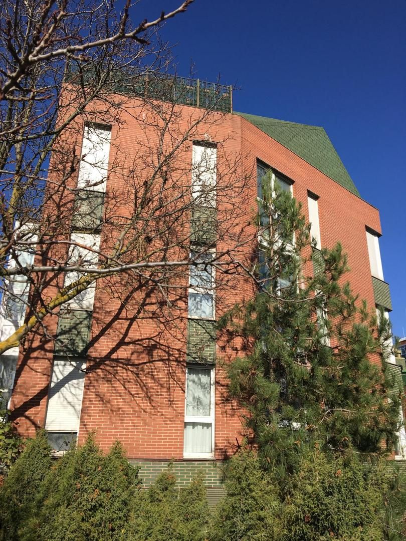 Casa adosada en venda a Calle Juan del Enzina, 1, Los Vadillos - R. Sanitaria - Pozanos Vista exterior de Casa adosada en venda en Burgos Capital amb Calefacció, Parquet i Terrassa