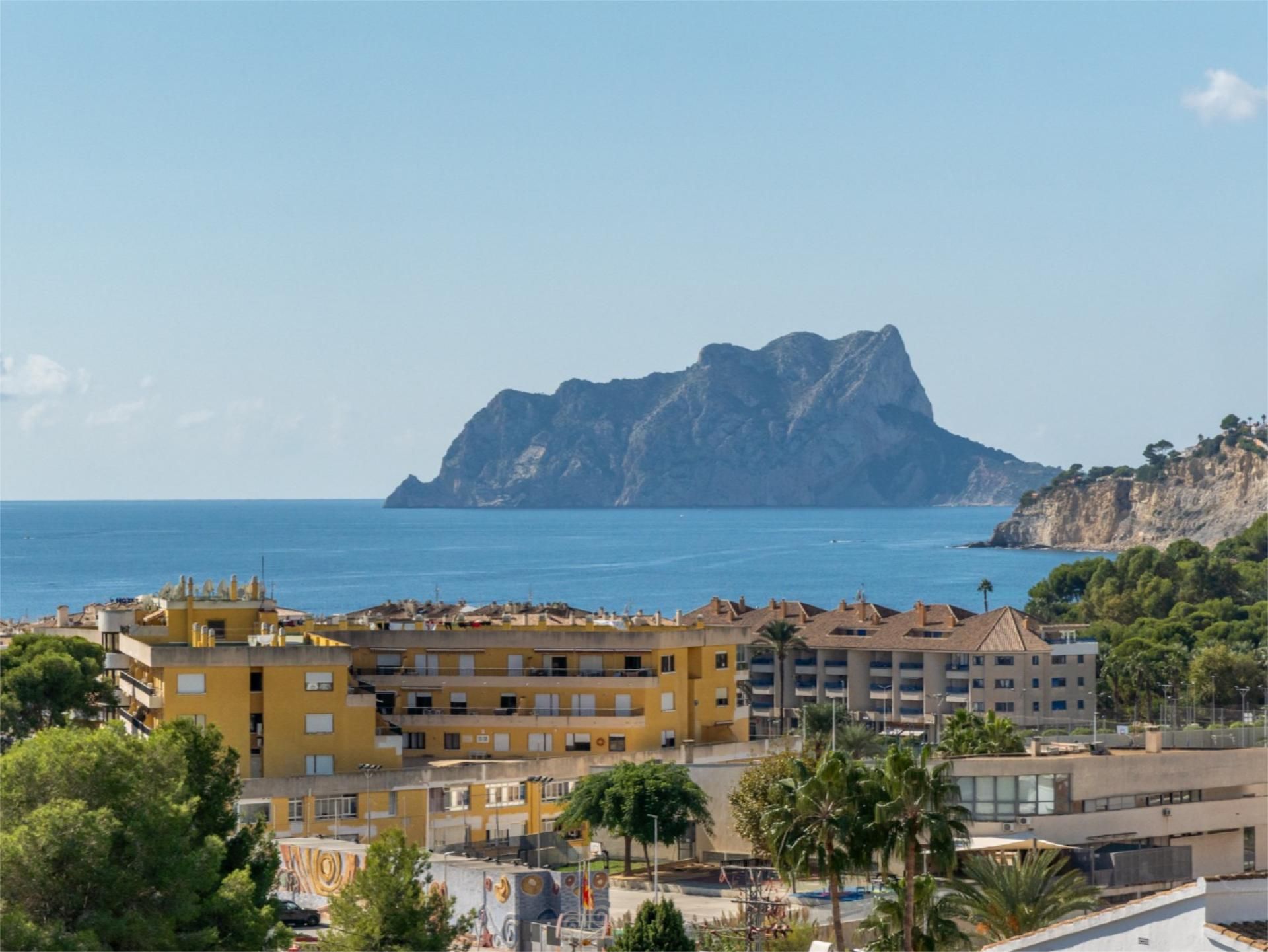 Casa o xalet en venda a Calle Mar Alborán, 16, El Portet - Pla de Mar Vista exterior de Casa o xalet en venda en Moraira amb Aire condicionat, Calefacció i Jardí privat