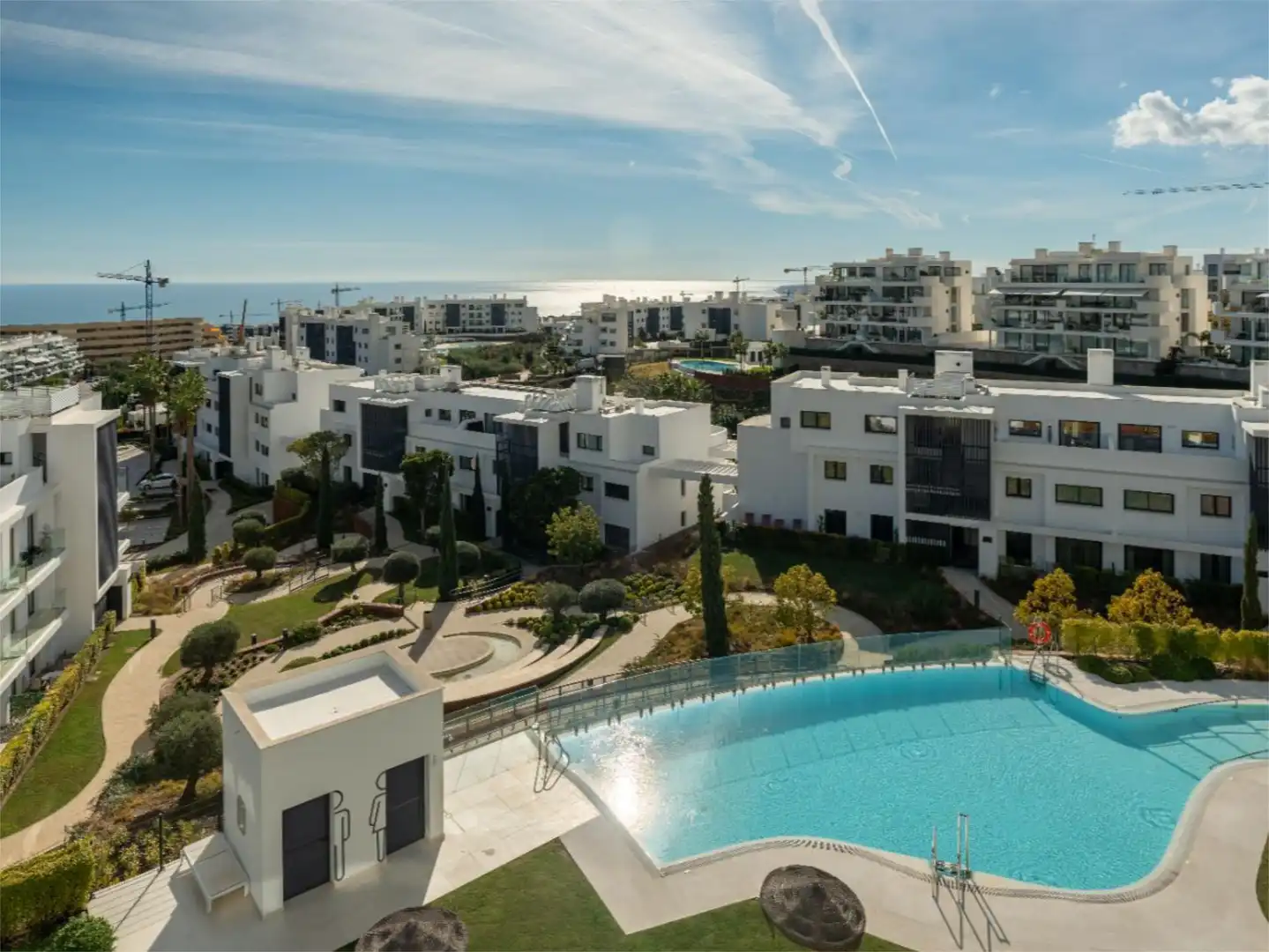 Außenansicht von Dachboden zum Verkauf in Fuengirola mit Klimaanlage, Terrasse und Schwimmbad