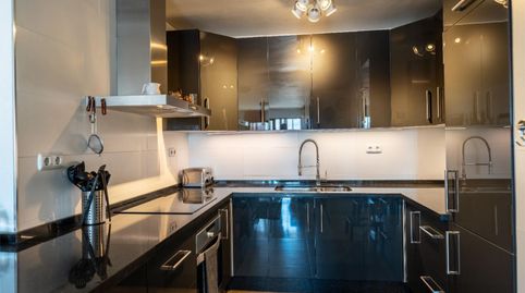 Foto 2 de Piso en venta en Plaza Sol Playa, 5, Puerto Deportivo, Fuengirola