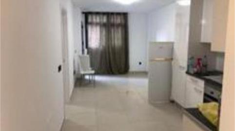 Flat to rent in Casco Urbano, Santa Cruz de Tenerife - image 4 Photo 4 of Flat to rent in Casco Urbano, Santa Cruz de Tenerife