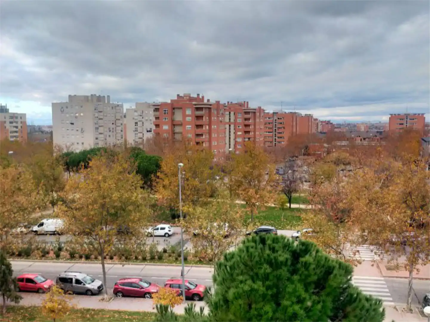 Vista exterior de Piso en venta en Fuenlabrada con Terraza y Balcón
