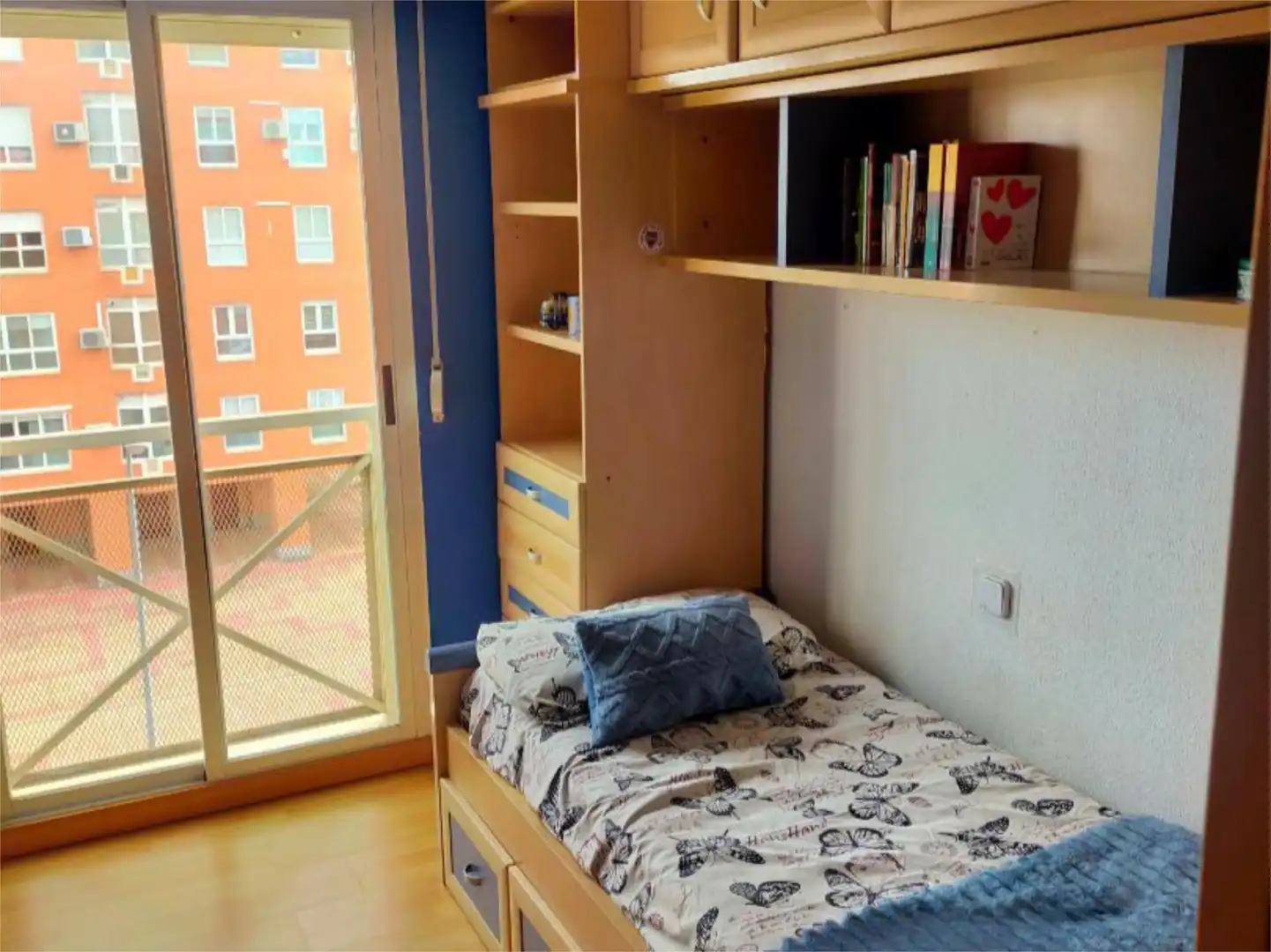 Habitación de Piso en venta en Fuenlabrada con Terraza y Balcón
