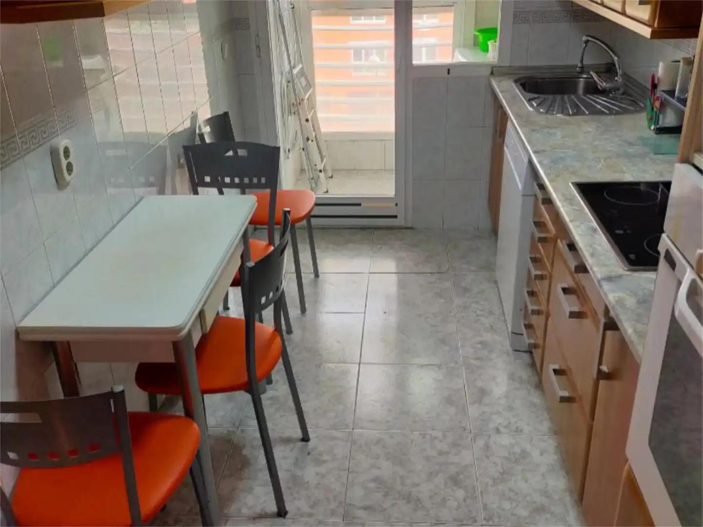 Cocina de Piso en venta en Fuenlabrada con Terraza y Balcón