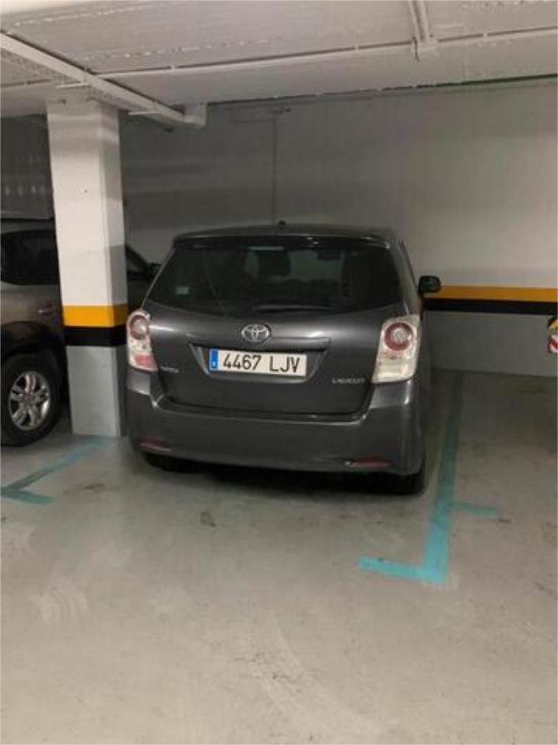 Aparcament de Garatge de lloguer en  Sevilla Capital