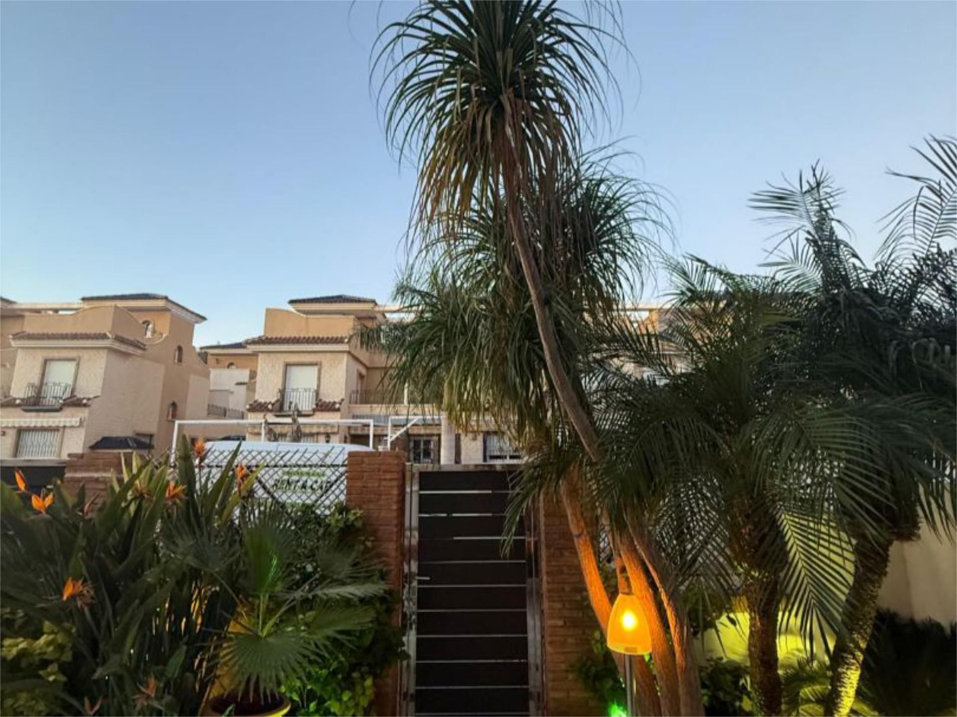 Casa adosada en venta en Calle Margarita Mojón, 29, El Mojón Jardín de Casa adosada en venta en Pilar de la Horadada con Aire acondicionado, Terraza y Balcón