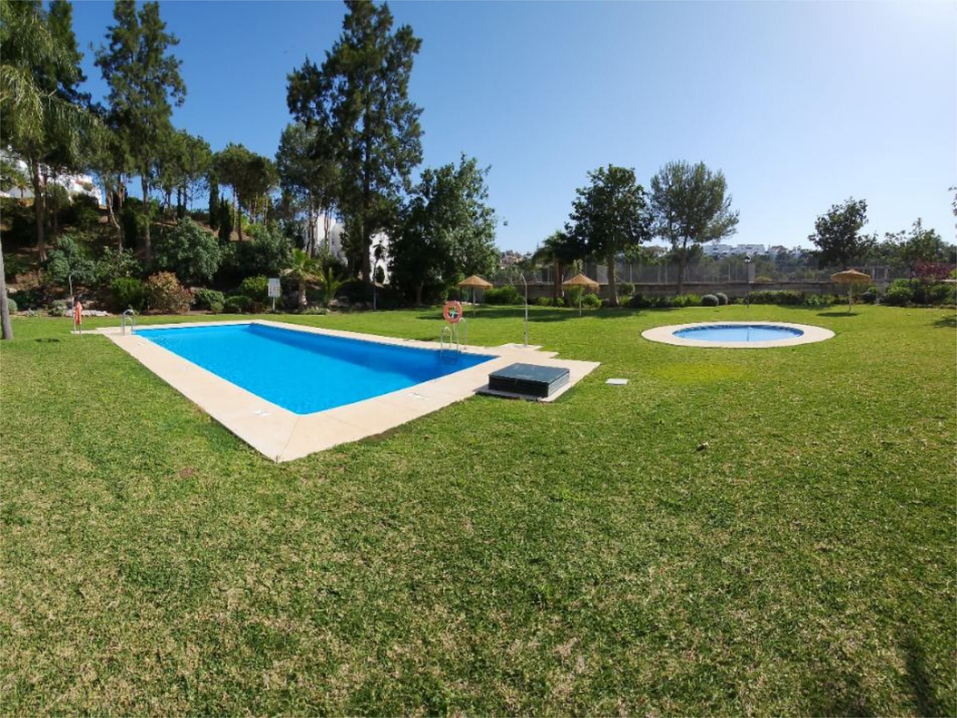 Pis en venda a Calle Camelia, 75, Torrequebrada Piscina de Pis en venda en Benalmádena amb Aire condicionat, Terrassa i Piscina