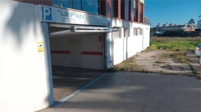 Garaje en Alquiler en Los Almendros