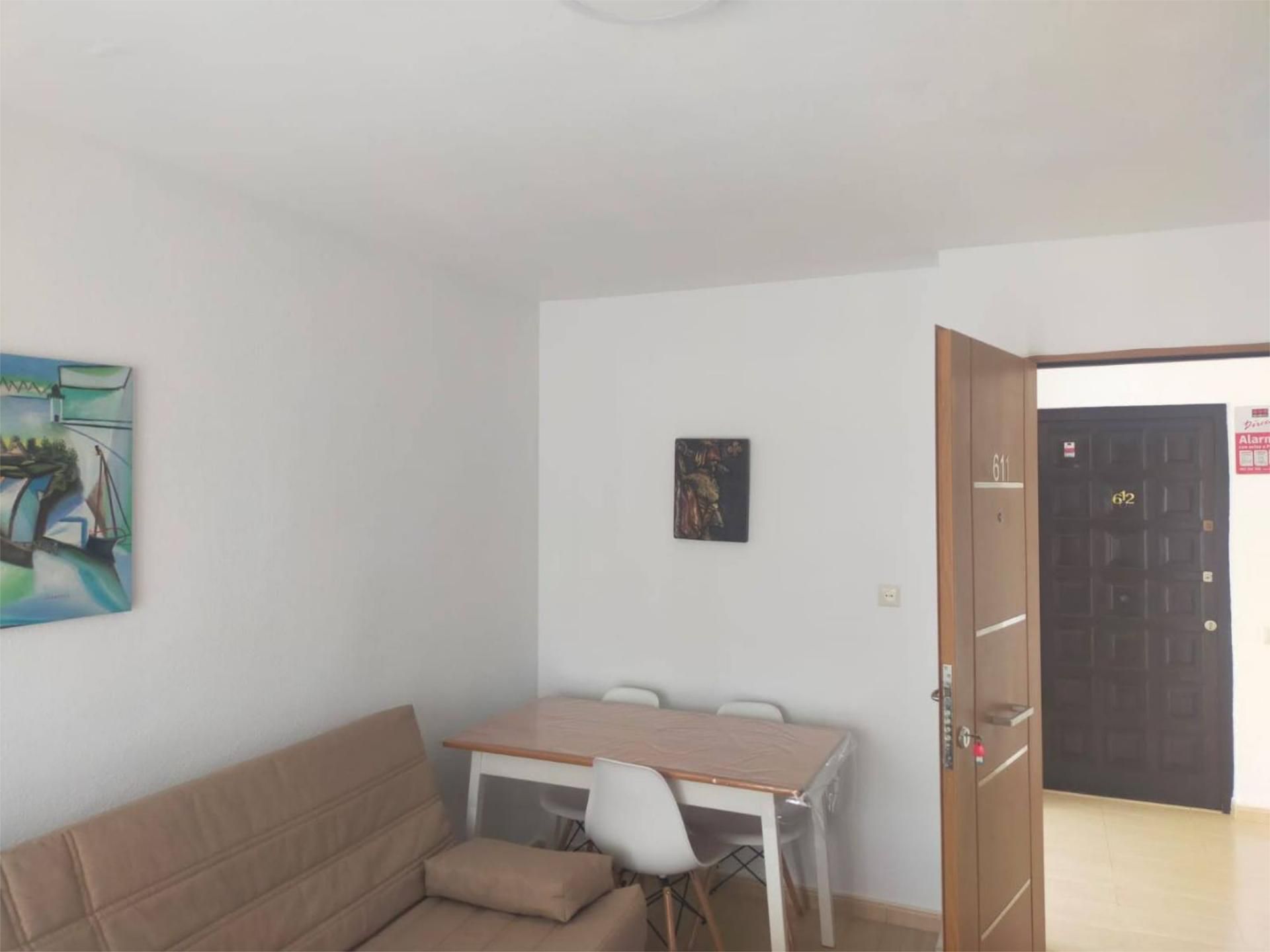 Dormitori de Apartament de lloguer en Roquetas de Mar amb Aire condicionat, Calefacció i Terrassa