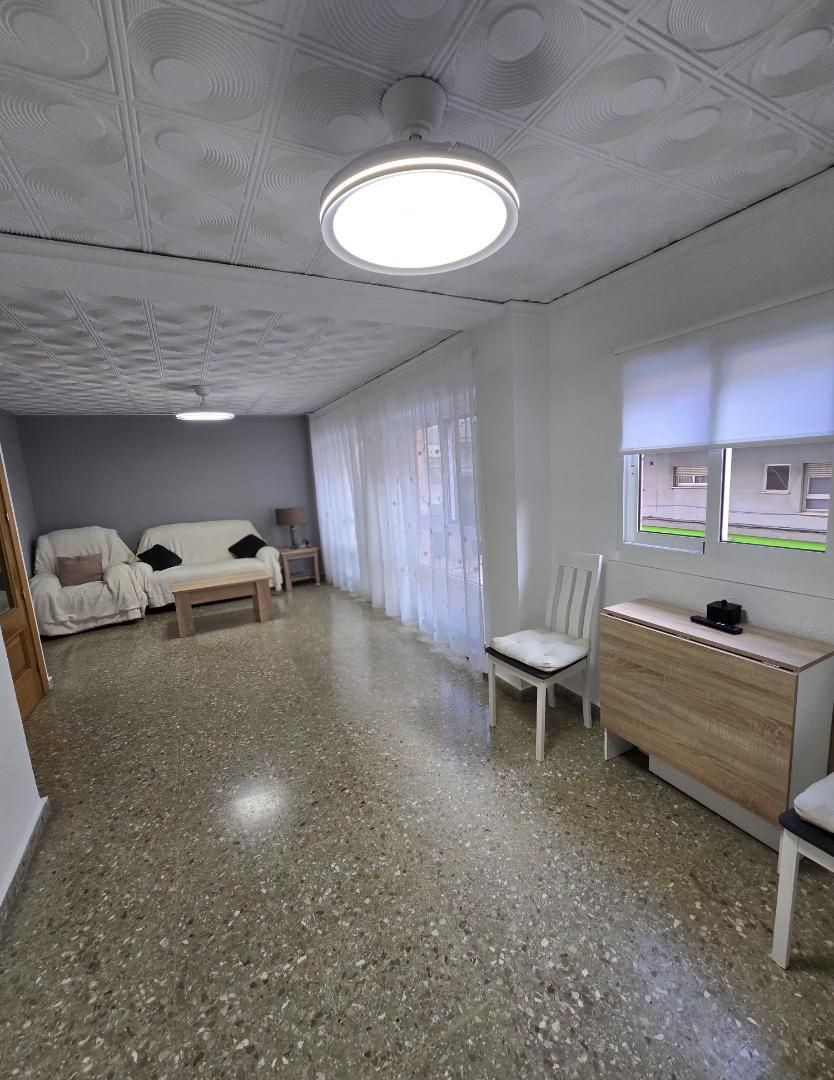 Pis en venda a Carrer Joan de Joanes, 15, Santa Rosa Sala d'estar de Pis en venda en Alcoy / Alcoi amb Aire condicionat, Terrassa i Traster