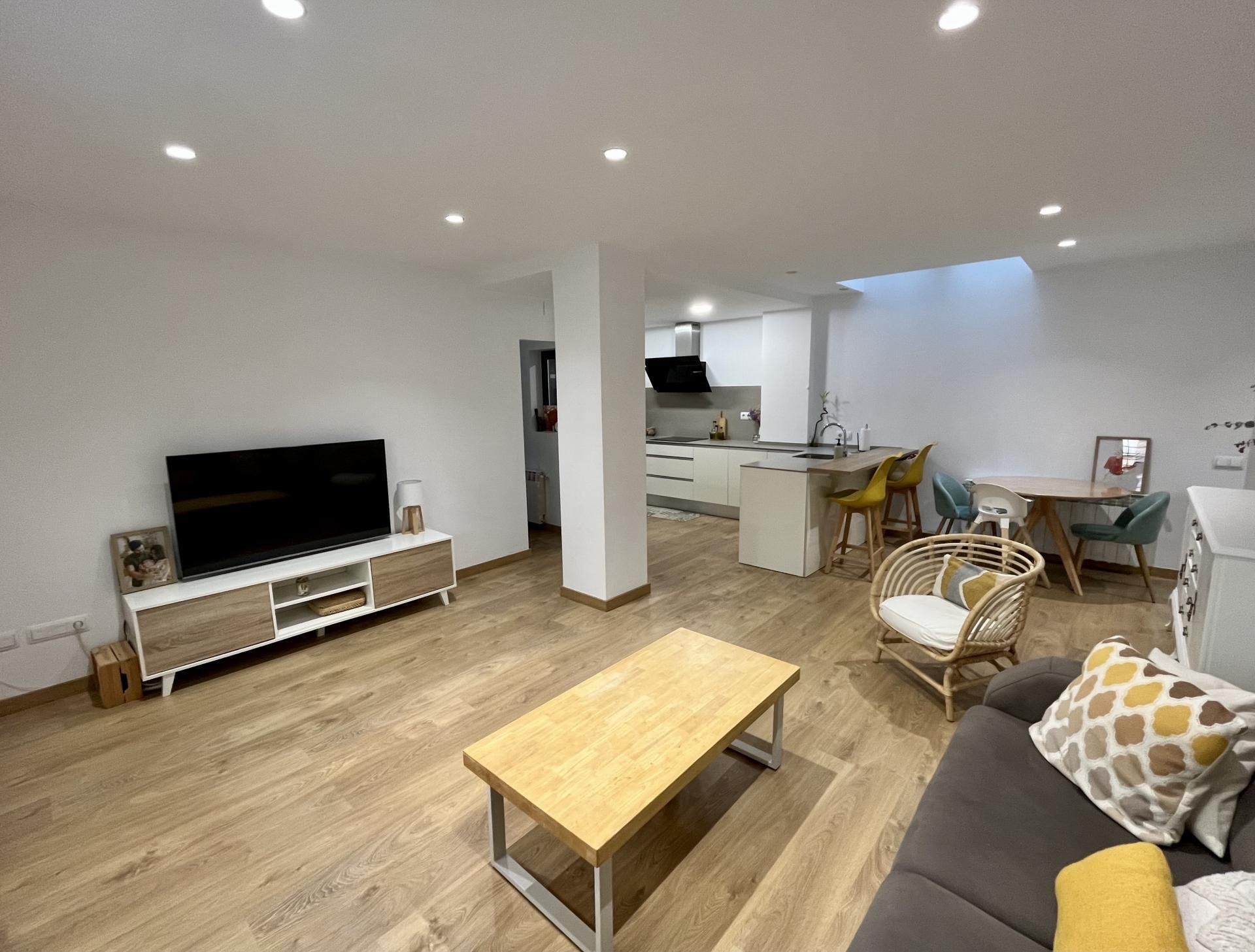 Casa adosada en venta en Carrer Carranca, 12, Canovelles Sala de estar de Casa adosada en venta en Canovelles con Aire acondicionado, Terraza y Balcón