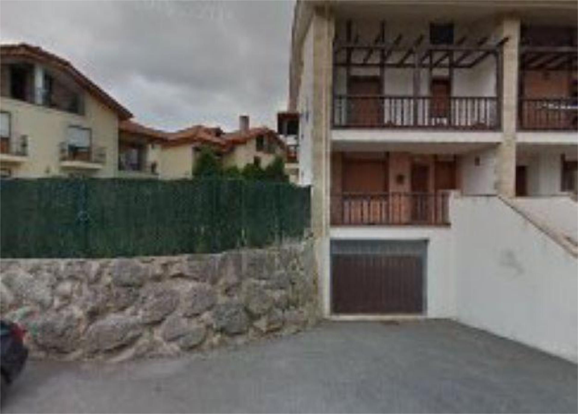 Single-family semi-detached to rent in Cabezón de la Sal