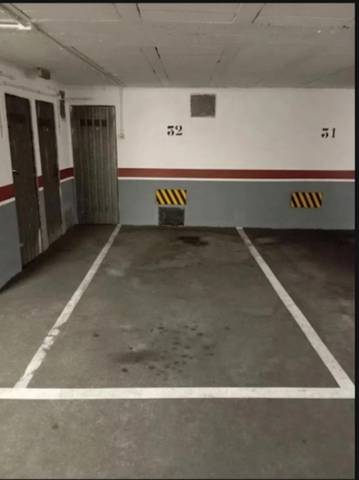 Garaje en Alquiler en Calle Fray Ceferino, 50 en Milán - Pumarín