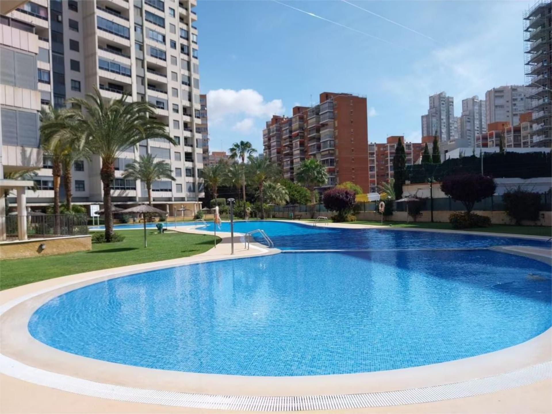 Pis en venda a Calle Derramador, 10, Rincón Bajo Piscina de Pis en venda en Benidorm amb Aire condicionat, Terrassa i Piscina