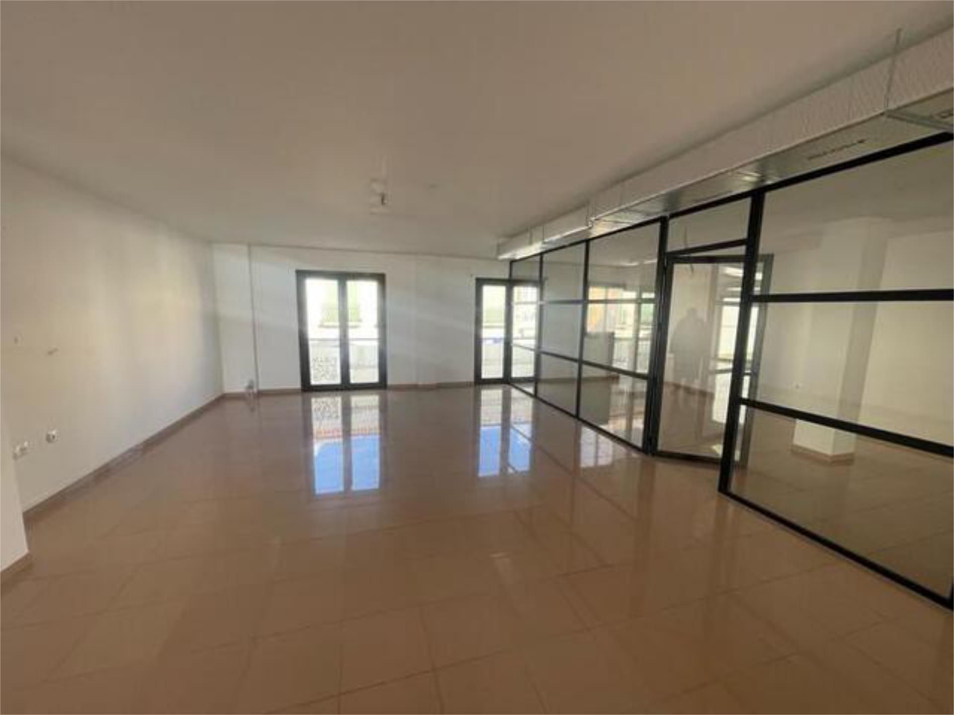 Oficina de alquiler en Vélez-Málaga