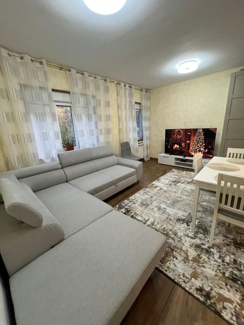 Pis en venda a Calle I, 2, Requejo - Rozaes - Oñón Sala d'estar de Pis en venda en Mieres (Asturias)