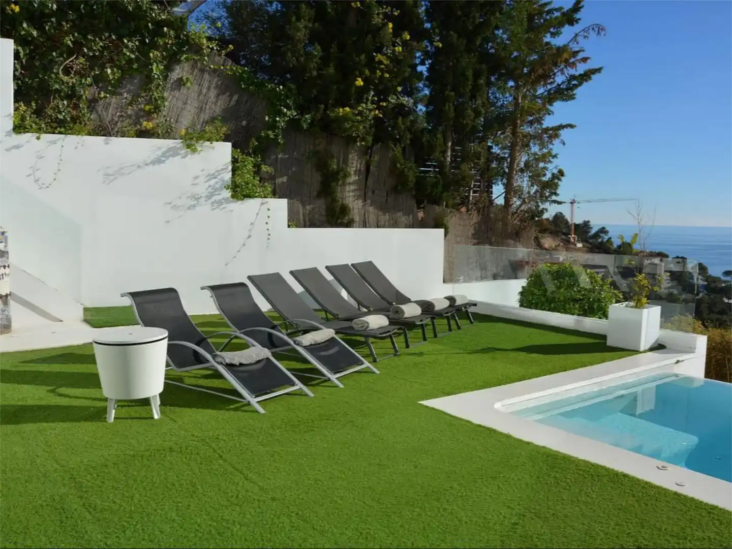 Detached homes for rent in Carrer Malvasia, 46, Levantina - Montgavina - Quintmar Terrace of Detached homes for rent in Sitges with Air Conditioner, Heating and Private garden