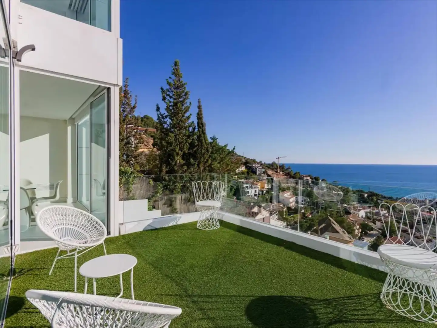 Detached homes for rent in Carrer Malvasia, 46, Levantina - Montgavina - Quintmar Terrace of Detached homes for rent in Sitges with Air Conditioner, Heating and Private garden