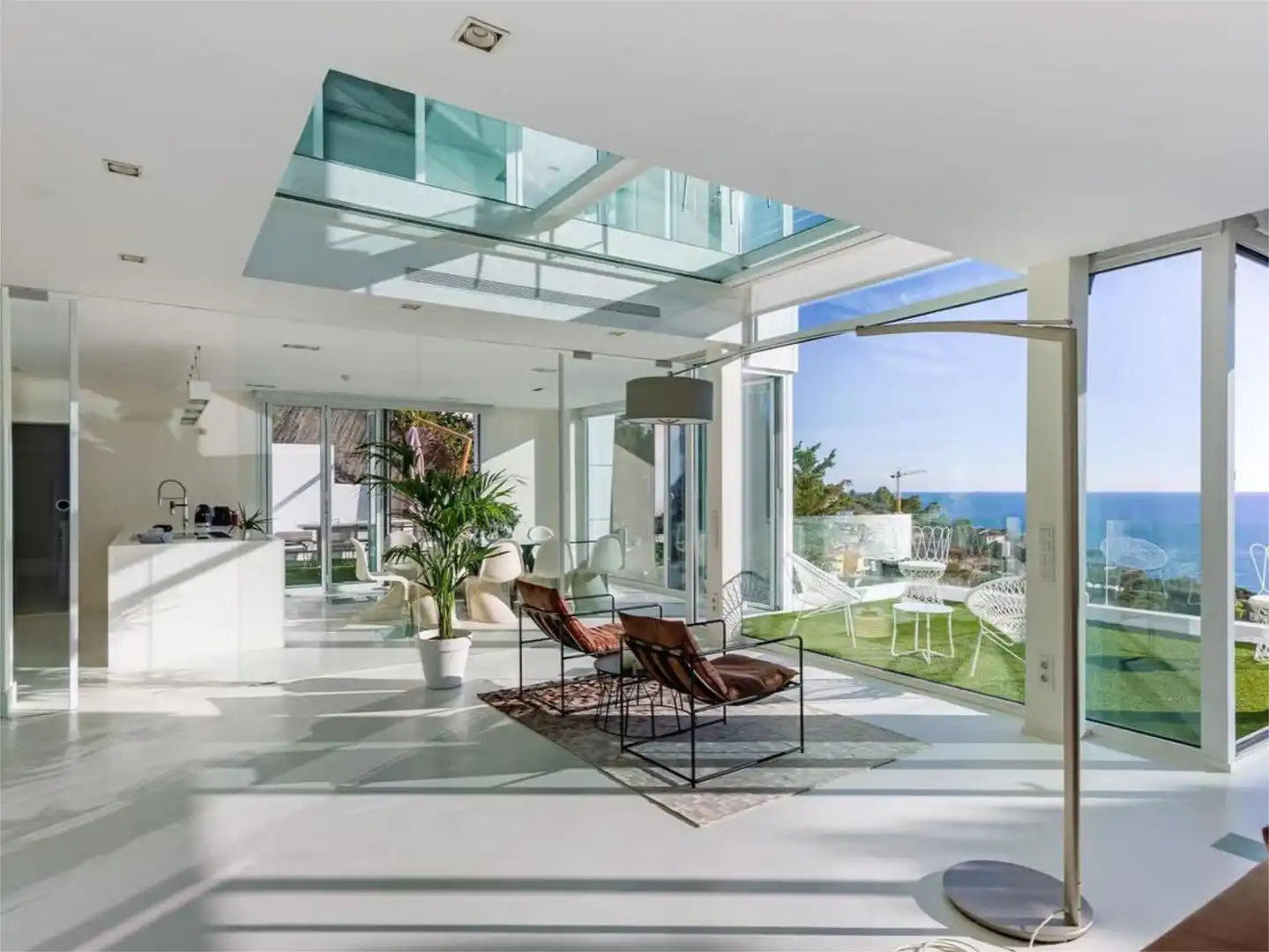 Detached homes for rent in Carrer Malvasia, 46, Levantina - Montgavina - Quintmar Terrace of Detached homes for rent in Sitges with Air Conditioner, Heating and Private garden