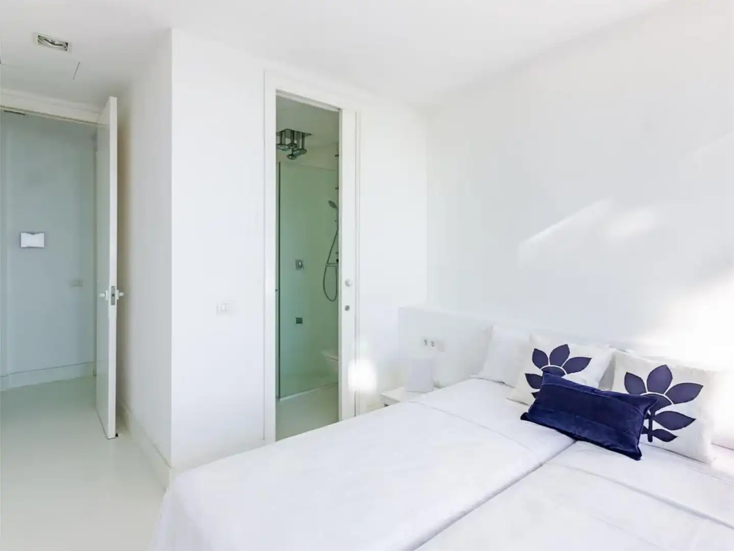 Detached homes for rent in Carrer Malvasia, 46, Levantina - Montgavina - Quintmar Bedroom of Detached homes for rent in Sitges with Air Conditioner, Heating and Private garden