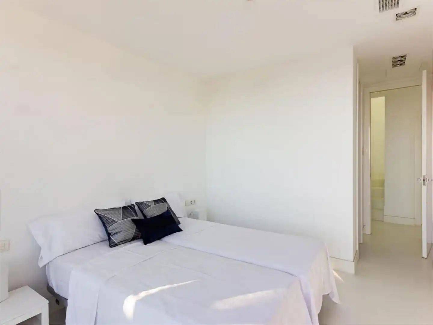 Detached homes for rent in Carrer Malvasia, 46, Levantina - Montgavina - Quintmar Bedroom of Detached homes for rent in Sitges with Air Conditioner, Heating and Private garden