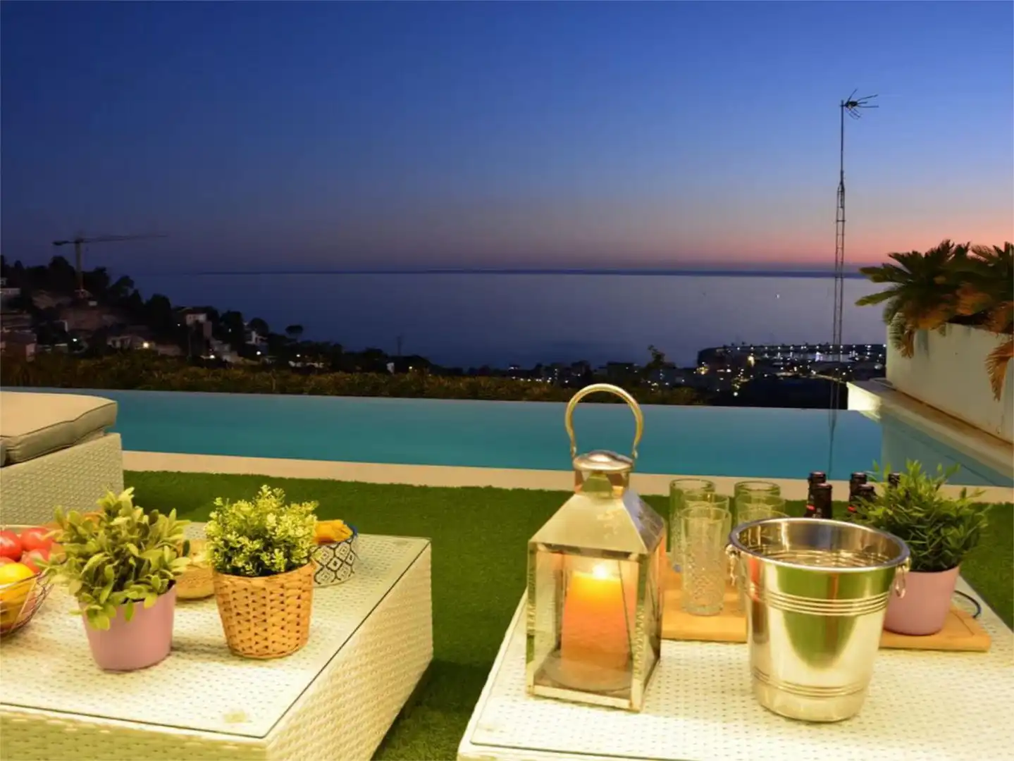 Detached homes for rent in Carrer Malvasia, 46, Levantina - Montgavina - Quintmar Terrace of Detached homes for rent in Sitges with Air Conditioner, Heating and Private garden