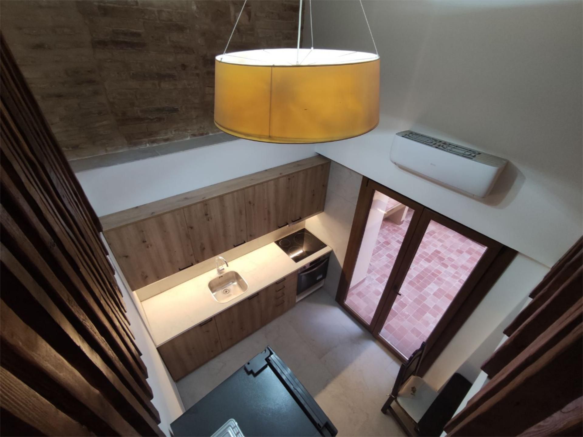 Planta baixa de lloguer a Carrer de Sant Antoni, 14, Centre Cuina de Planta baixa de lloguer en Tortosa amb Aire condicionat, Terrassa i Moblat