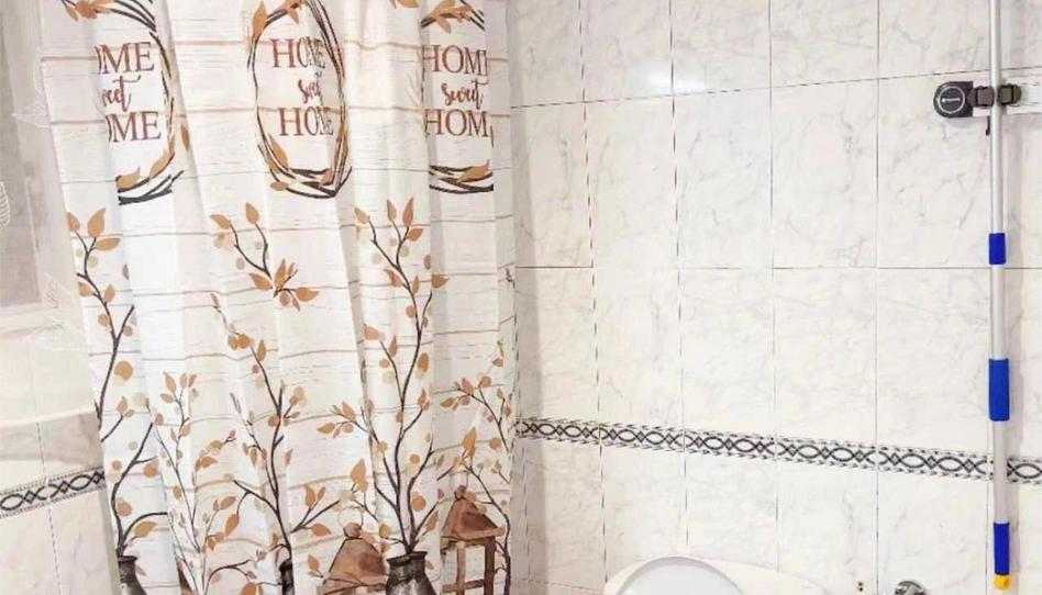 Flat to share in Carrer de Còrsega, 9, Puigfred, Barcelona - image 1 Photo 1 of Flat to share in Carrer de Còrsega, 9, Puigfred, Barcelona